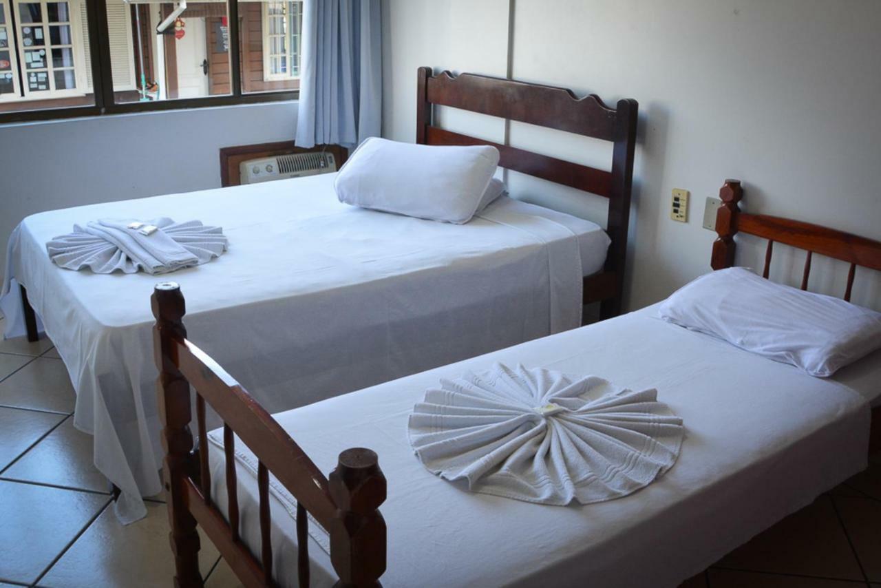 Residencial Baleia Franca Apart otel Governador Celso Ramos Dış mekan fotoğraf
